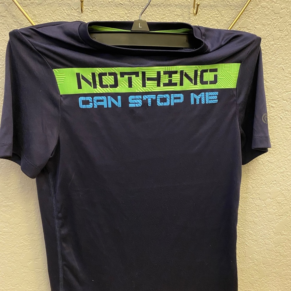 Boys champion shirt size S 6/7